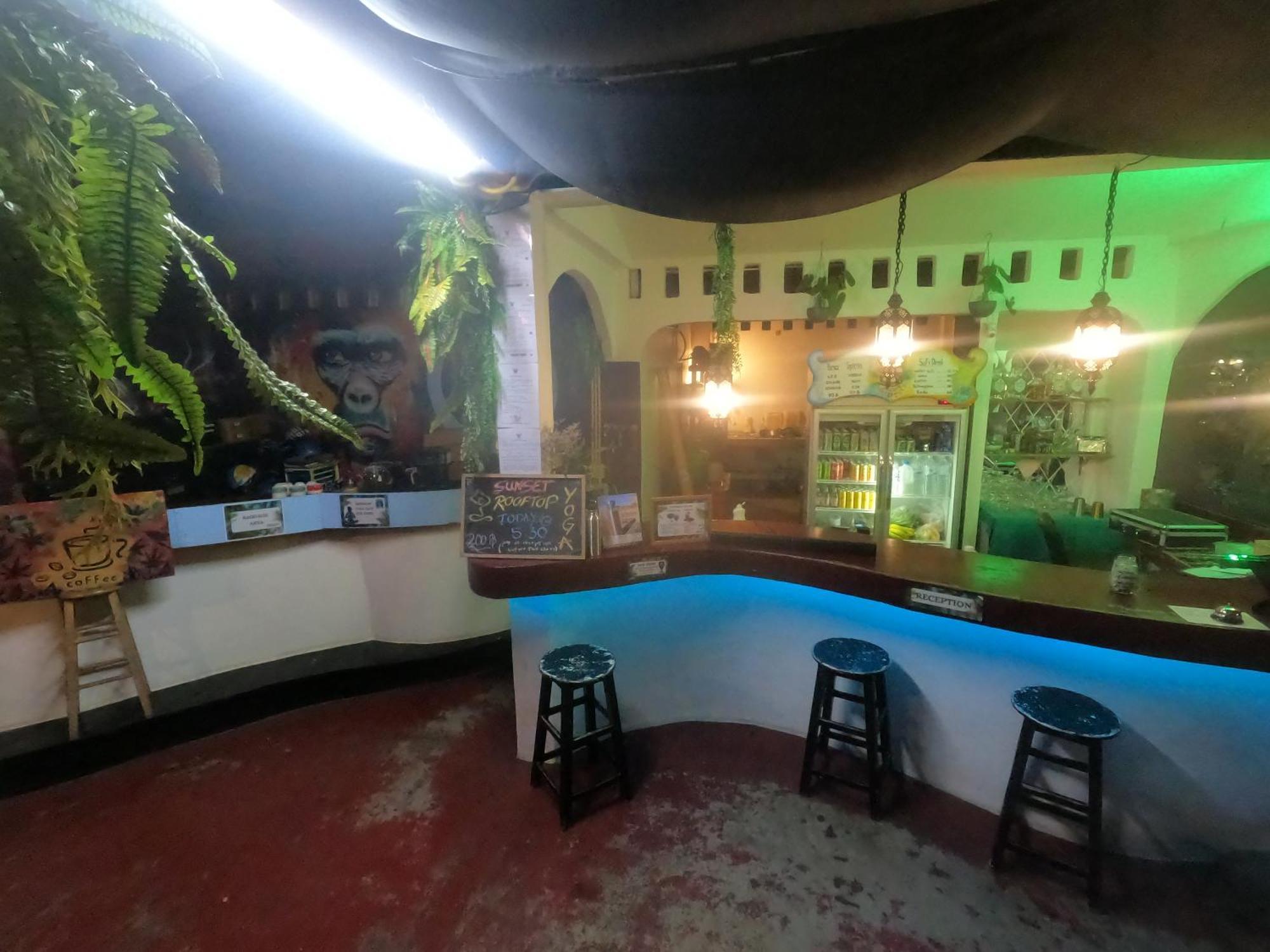 Moov Inn Garden Hostel Тау Экстерьер фото
