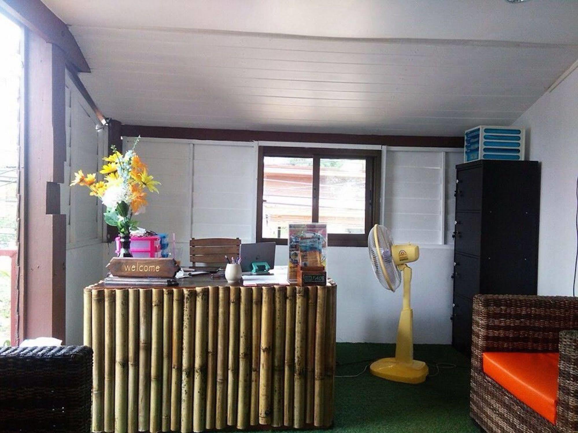 Moov Inn Garden Hostel Тау Экстерьер фото