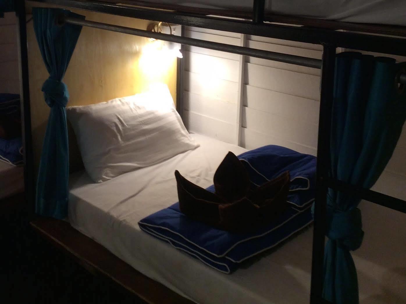 Moov Inn Garden Hostel Тау Экстерьер фото